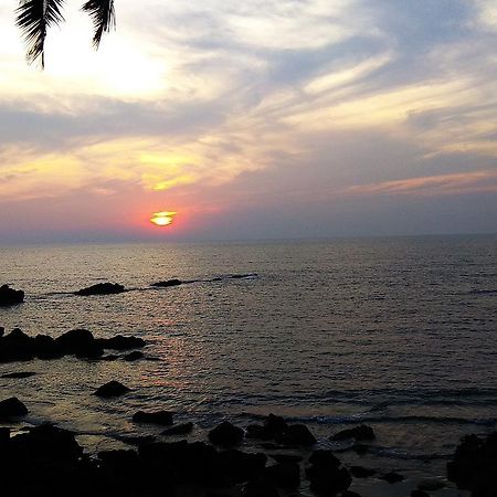 Om Ganesh Guest House Cliffside Арамбол Екстер'єр фото