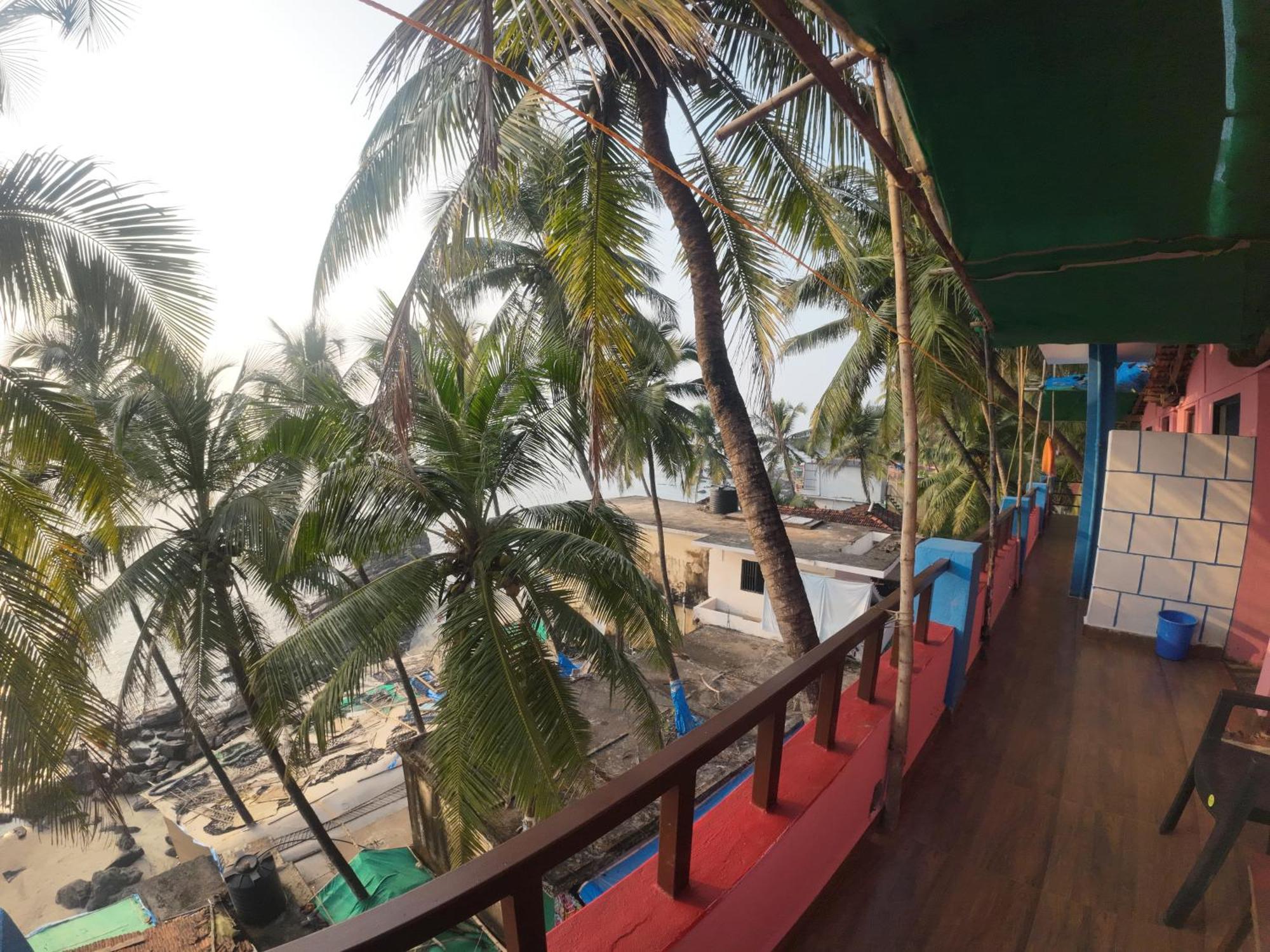 Om Ganesh Guest House Cliffside Арамбол Екстер'єр фото
