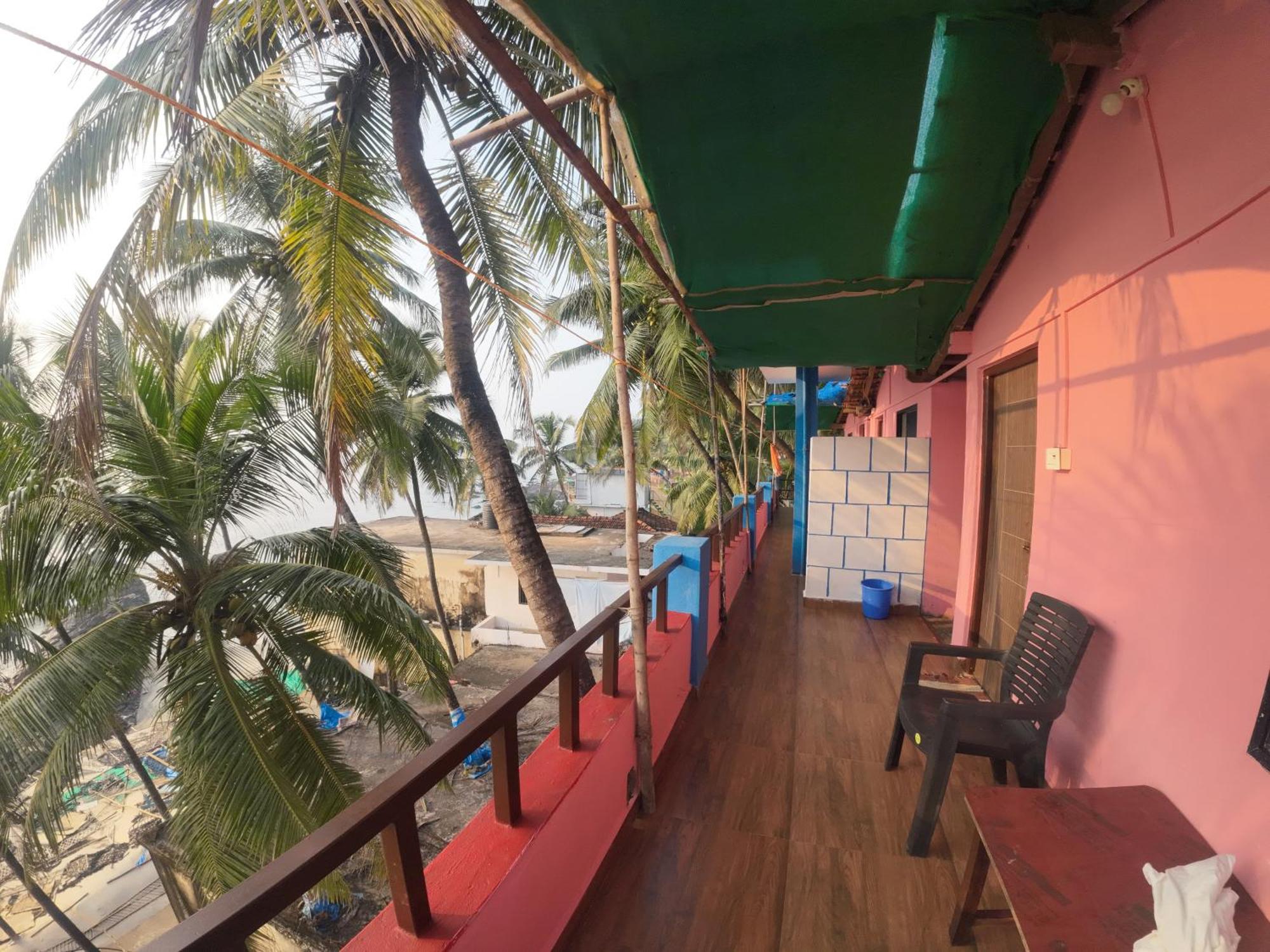 Om Ganesh Guest House Cliffside Арамбол Екстер'єр фото