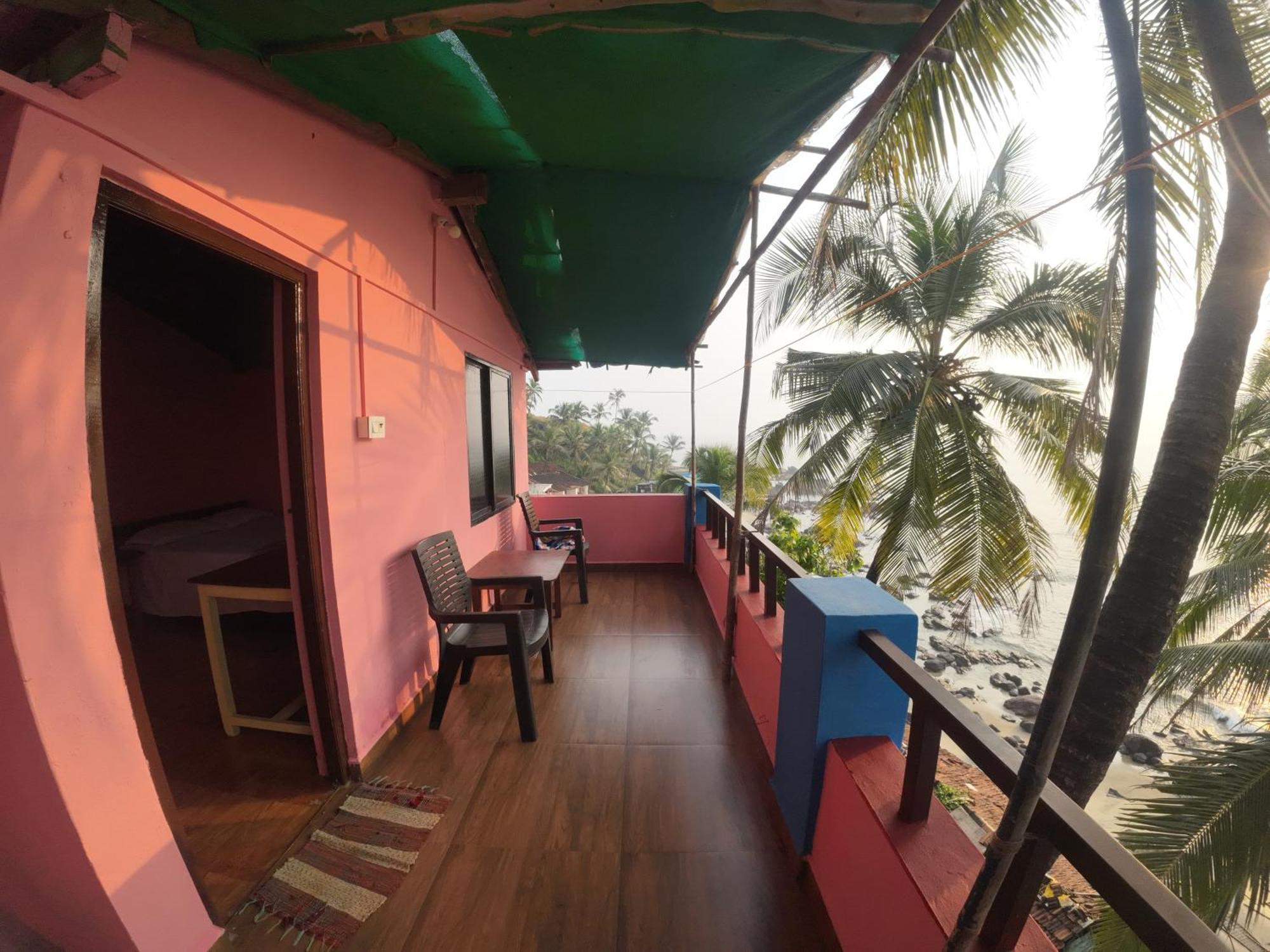 Om Ganesh Guest House Cliffside Арамбол Екстер'єр фото