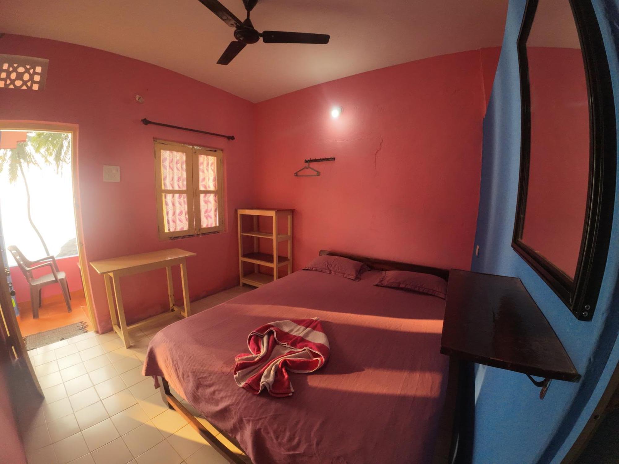 Om Ganesh Guest House Cliffside Арамбол Екстер'єр фото