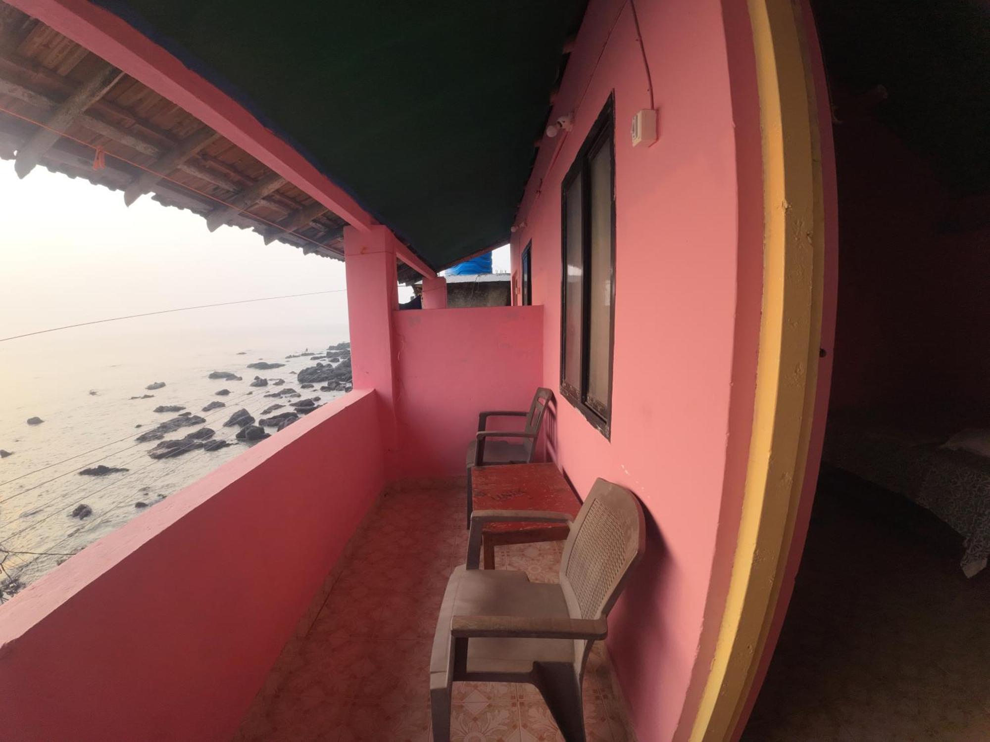 Om Ganesh Guest House Cliffside Арамбол Екстер'єр фото