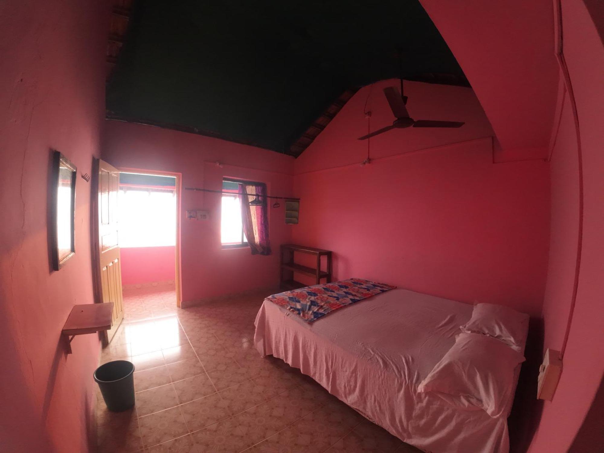 Om Ganesh Guest House Cliffside Арамбол Екстер'єр фото